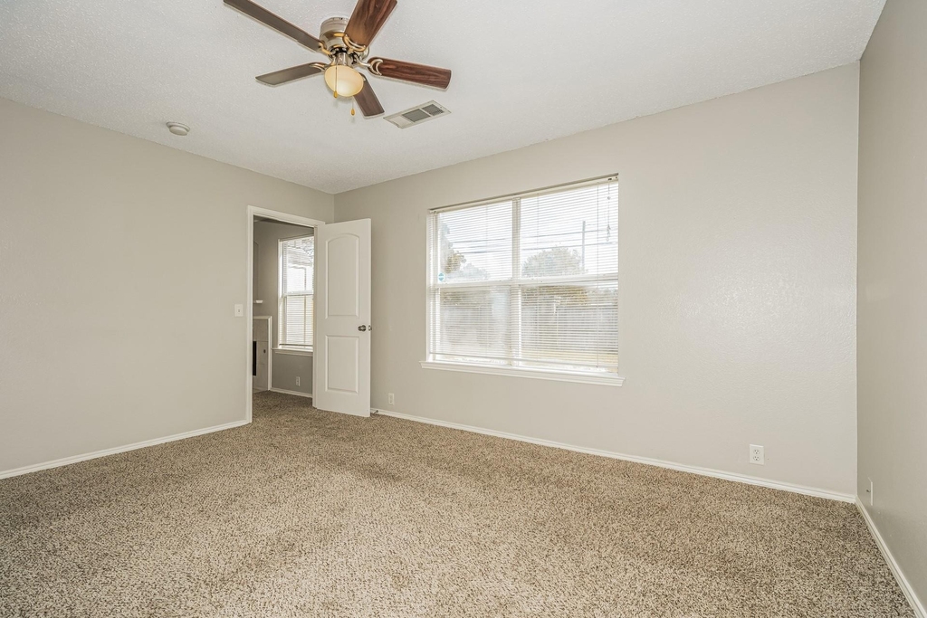 207 Prentice Drive - Photo 7