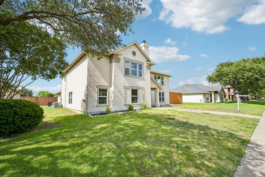 12000 Melrose Lane - Photo 1