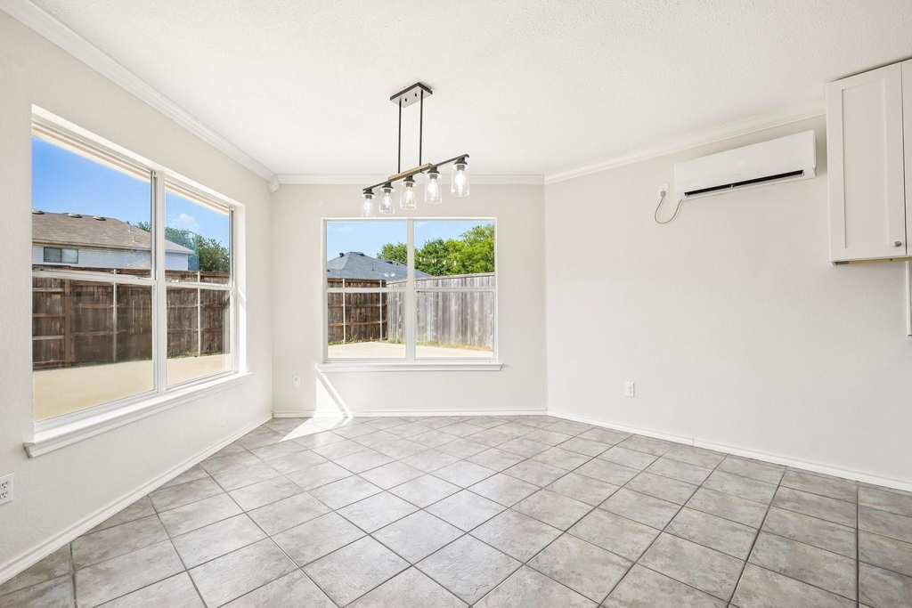 12000 Melrose Lane - Photo 12