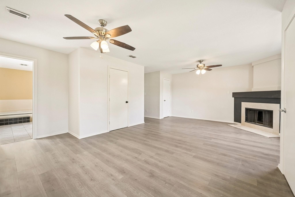 12000 Melrose Lane - Photo 11