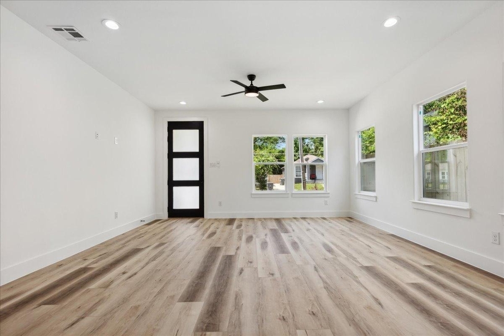 3930 Coolidge Street - Photo 9
