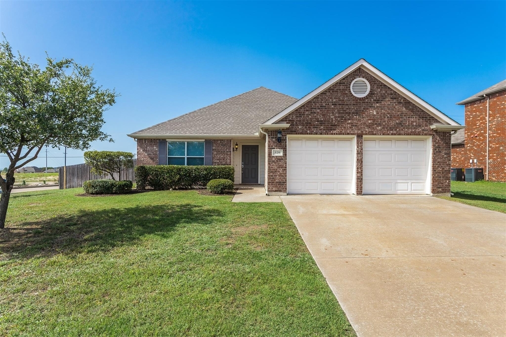 529 Quail Hollow Drive - Photo 1
