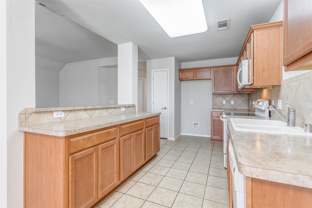 529 Quail Hollow Drive - Photo 15