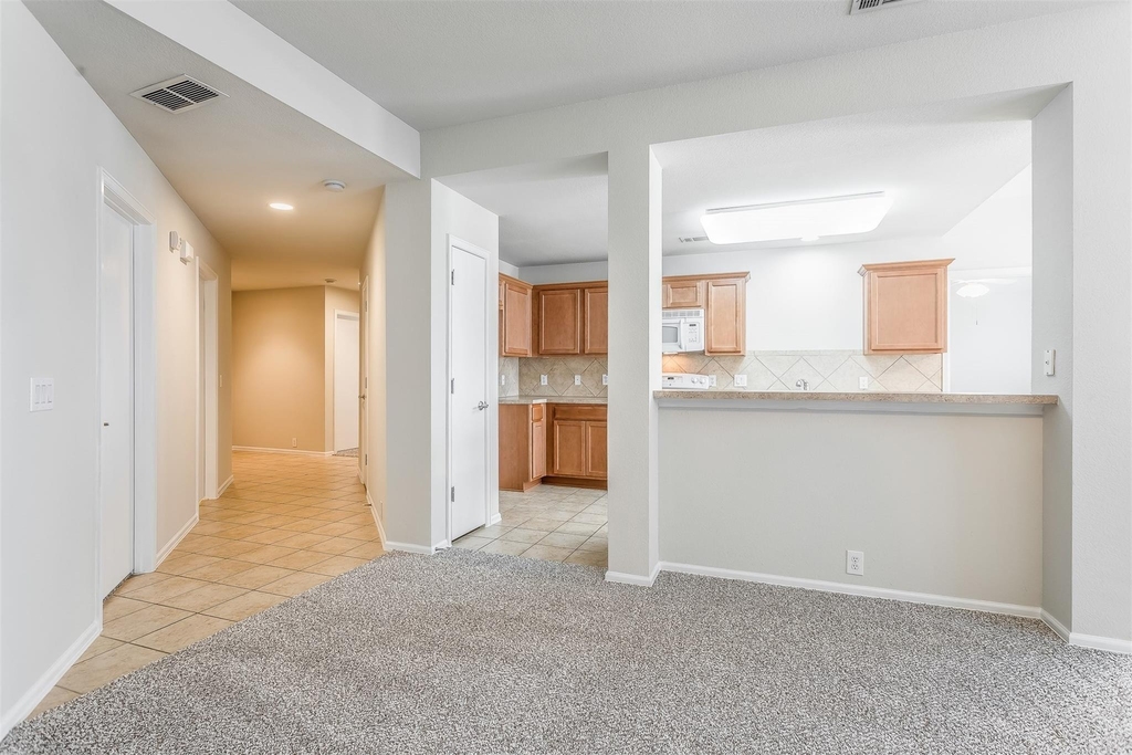 529 Quail Hollow Drive - Photo 11