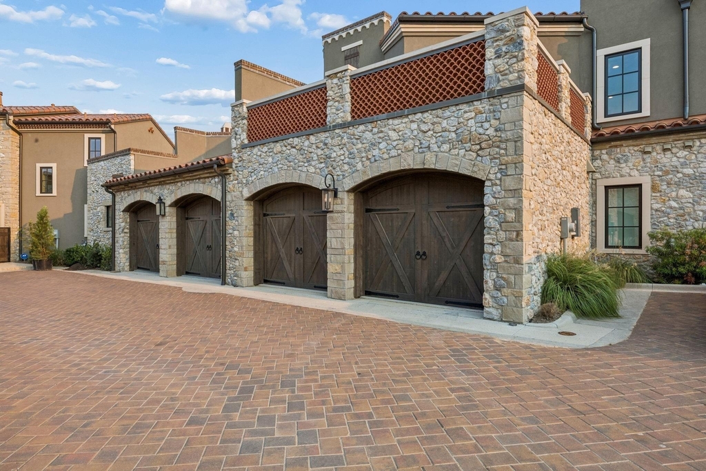74 Cortes Drive - Photo 4