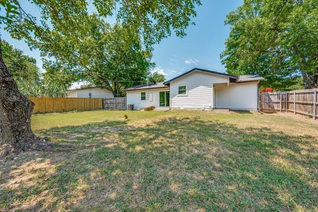 411 Hillcrest Street - Photo 23