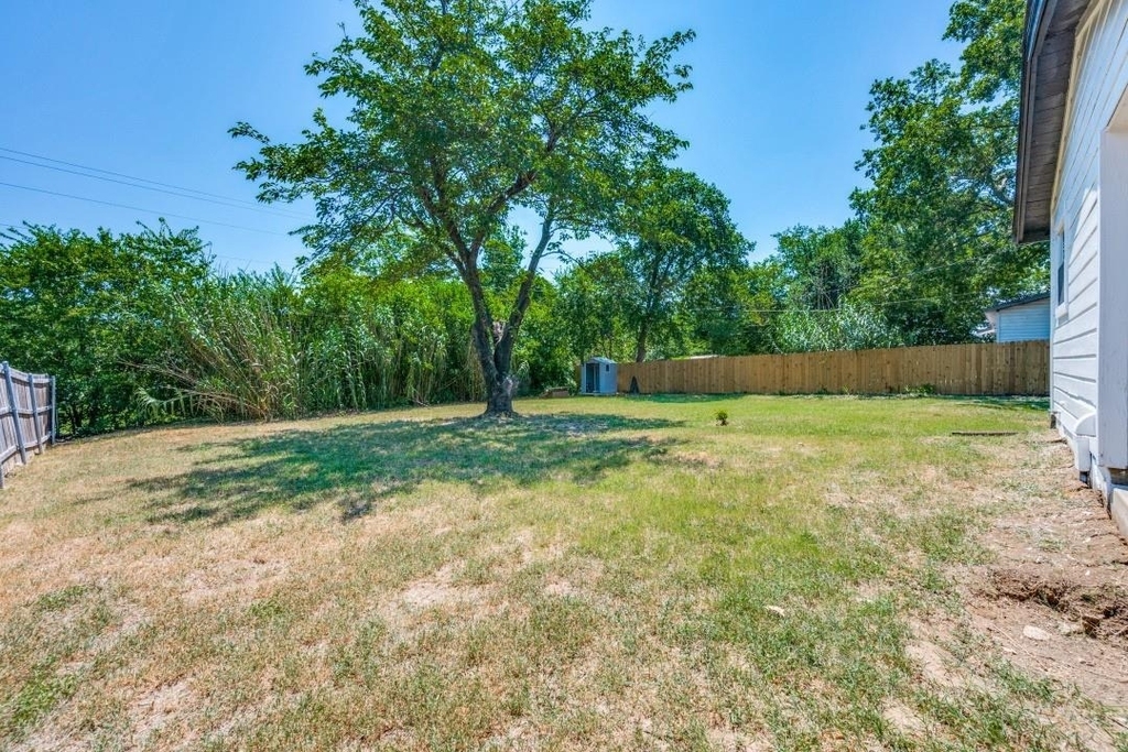 411 Hillcrest Street - Photo 22