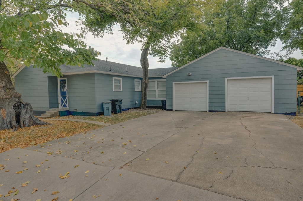 1100 Wade Hampton Street - Photo 1