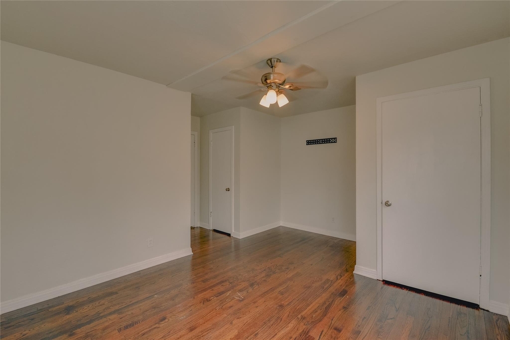 1100 Wade Hampton Street - Photo 24