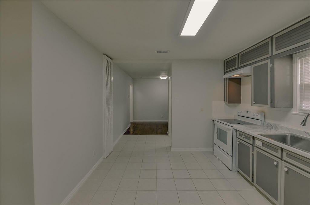 1100 Wade Hampton Street - Photo 14