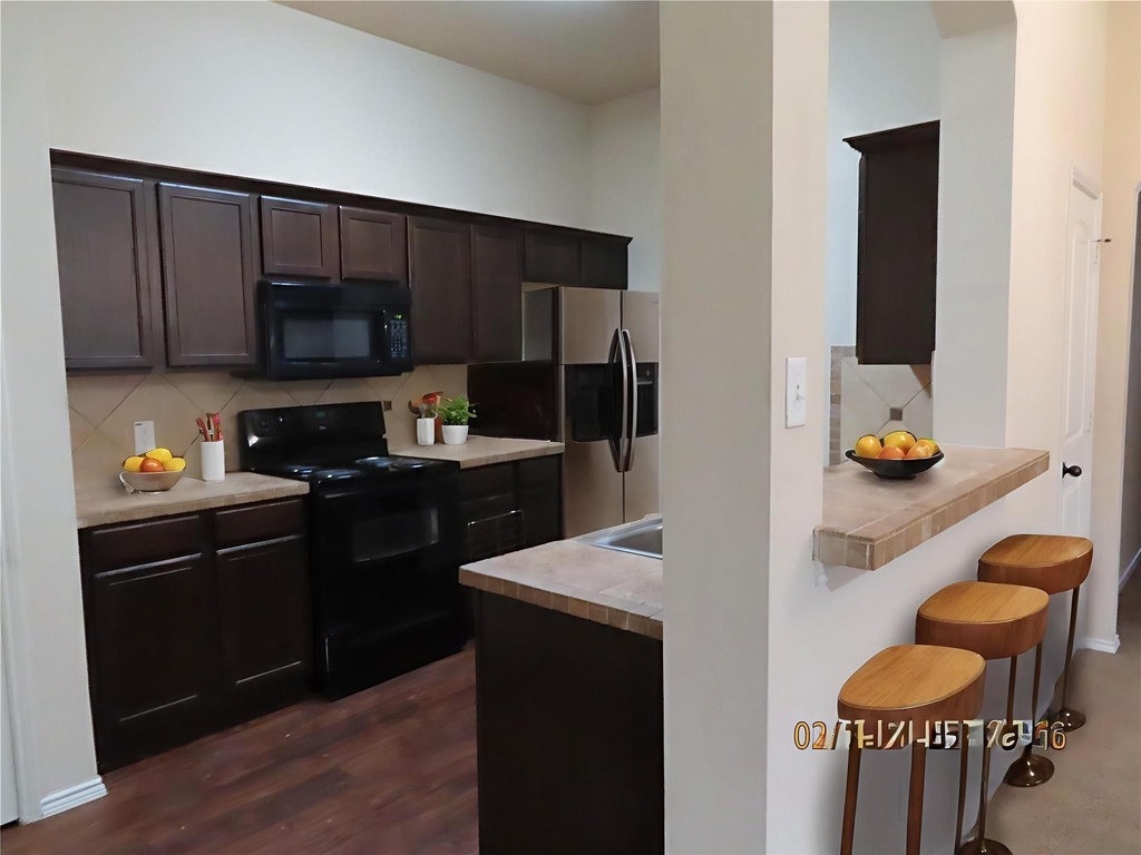 332 Armstrong Lane - Photo 2