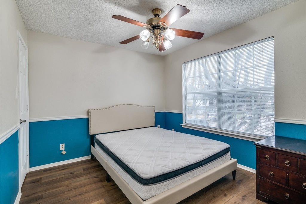 4021 Bond Street - Photo 6