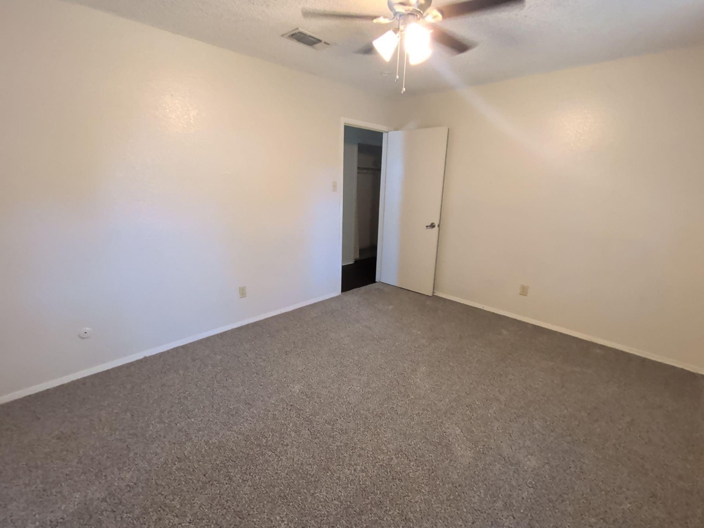 5541 Wood View Street - Photo 12
