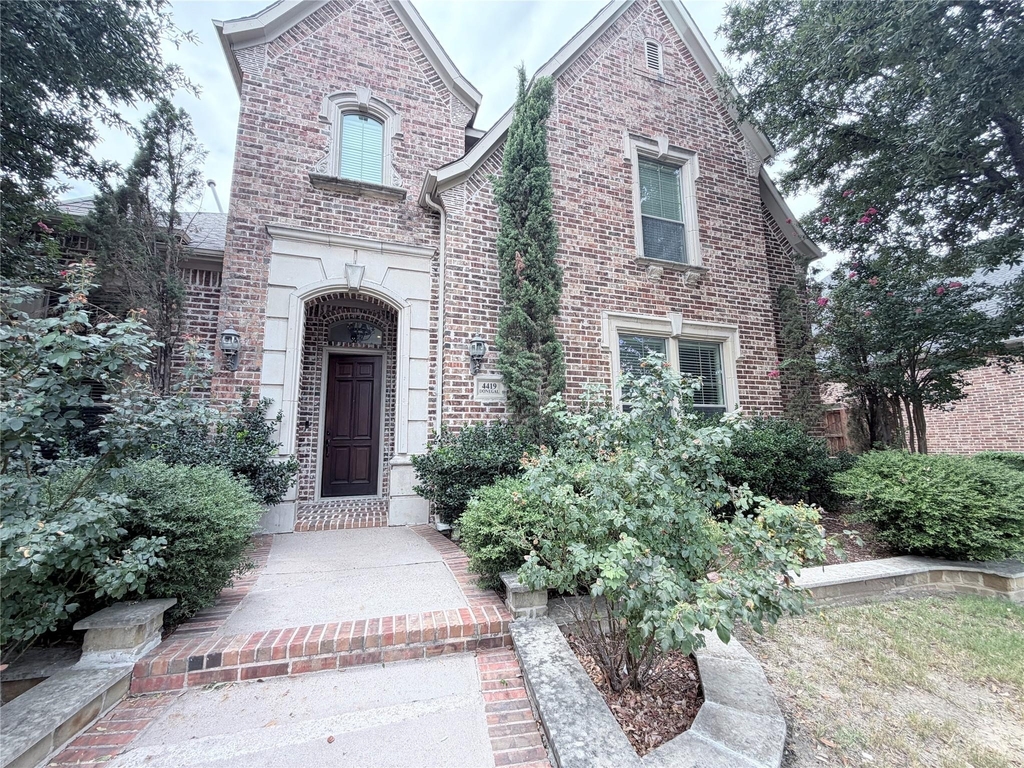 4419 Donegal Drive - Photo 1