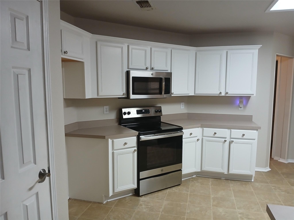 4720 Saint Thomas Place - Photo 4