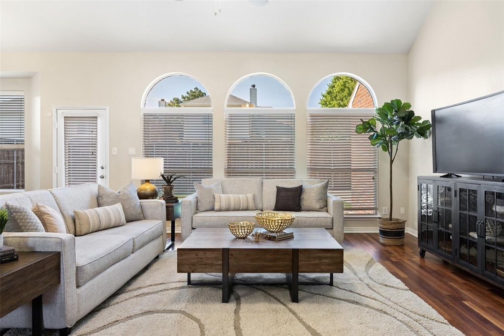 9750 Grassland Drive - Photo 8