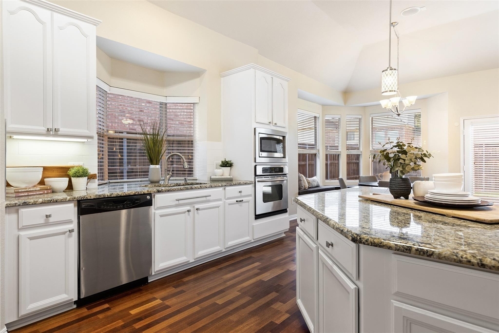 9750 Grassland Drive - Photo 10