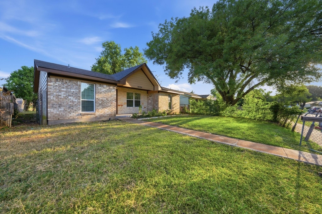 10124 Shayna Drive - Photo 3