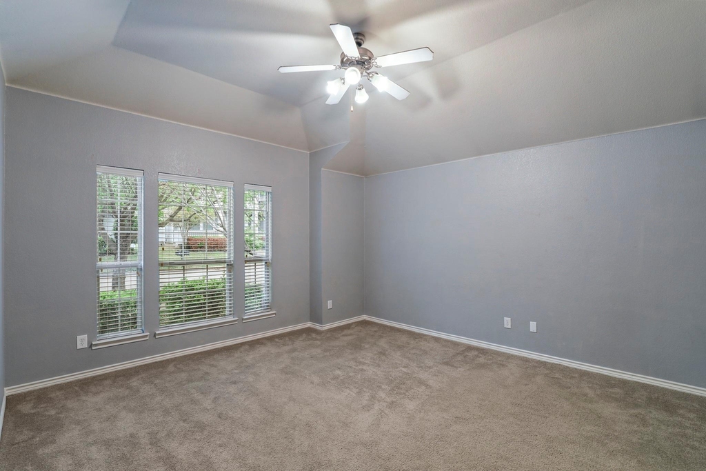 1104 Grey Fox Drive - Photo 9