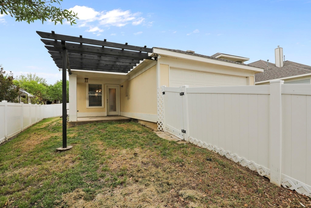 1104 Grey Fox Drive - Photo 16