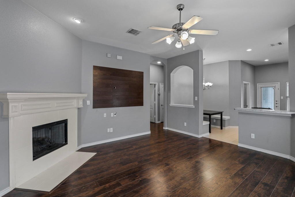 1104 Grey Fox Drive - Photo 3