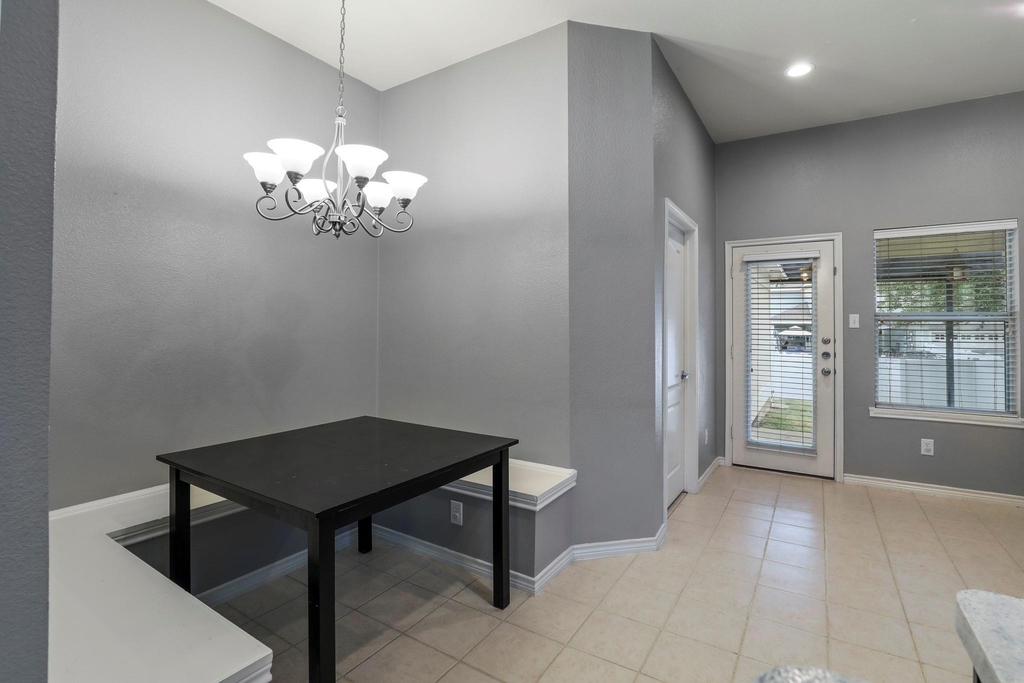 1104 Grey Fox Drive - Photo 6