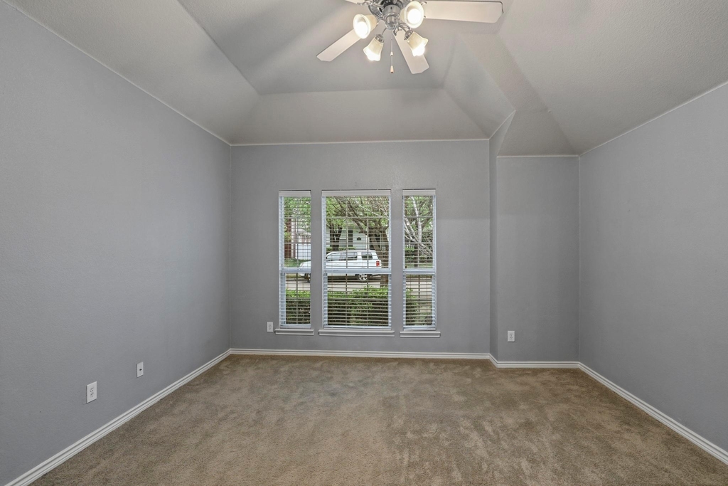 1104 Grey Fox Drive - Photo 8