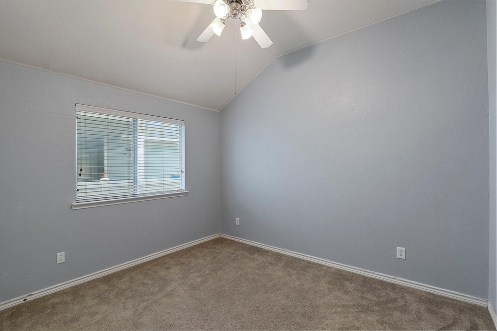 1104 Grey Fox Drive - Photo 12