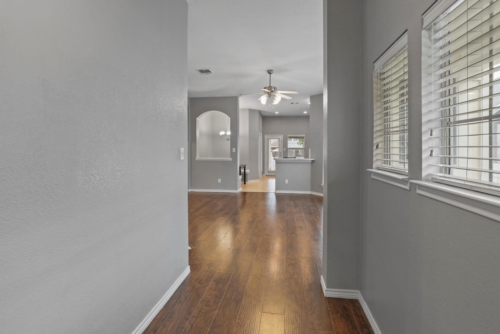1104 Grey Fox Drive - Photo 2