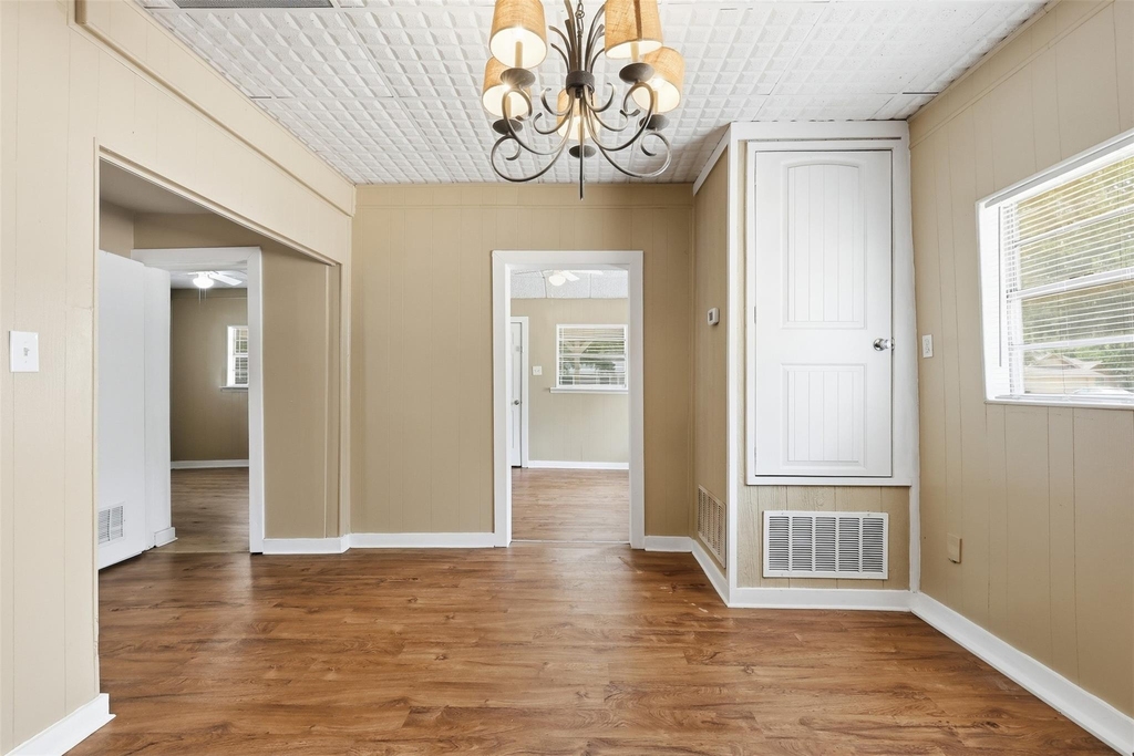 1415 Stanwood Avenue - Photo 5