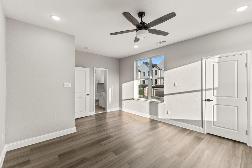 825 Premier Parkway - Photo 7