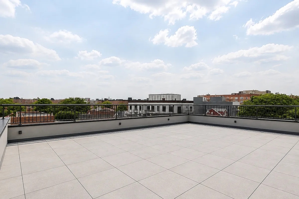 3092 Farragut Road - Photo 5