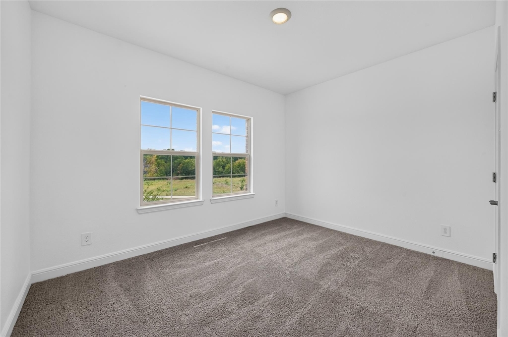 1005 Chaplin Drive - Photo 15