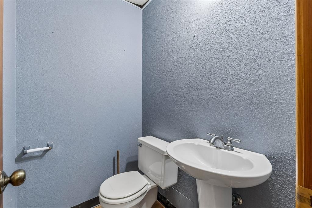902 N Purdue Avenue - Photo 20