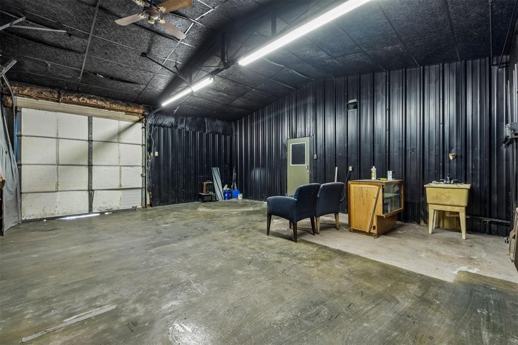 902 N Purdue Avenue - Photo 22