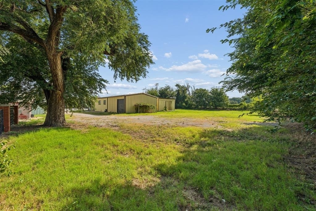 902 N Purdue Avenue - Photo 28