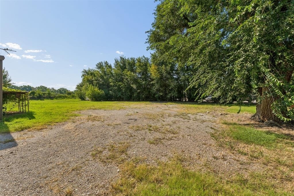 902 N Purdue Avenue - Photo 27