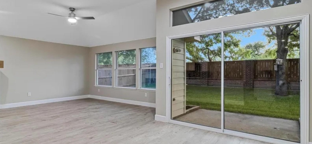 7608 Sunburst Trail - Photo 4