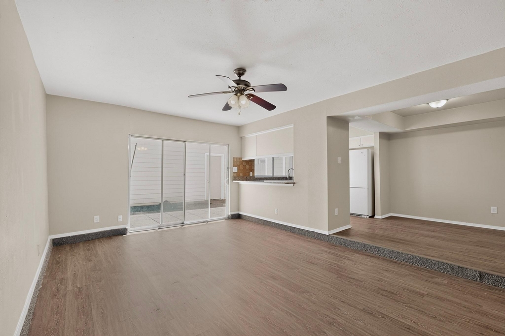 1949 Shorewood Drive - Photo 9