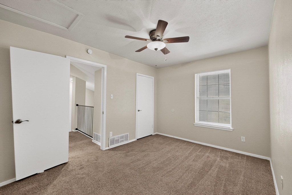 1949 Shorewood Drive - Photo 24