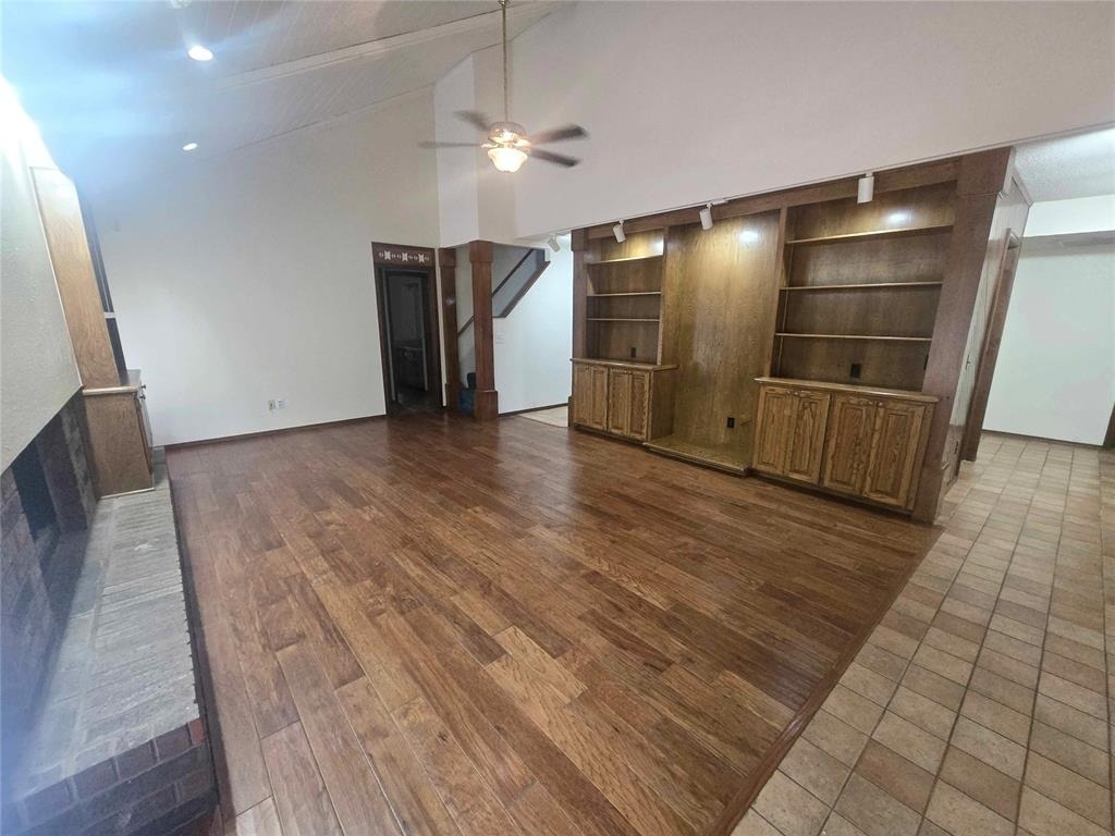 1212 Kingston Court - Photo 2