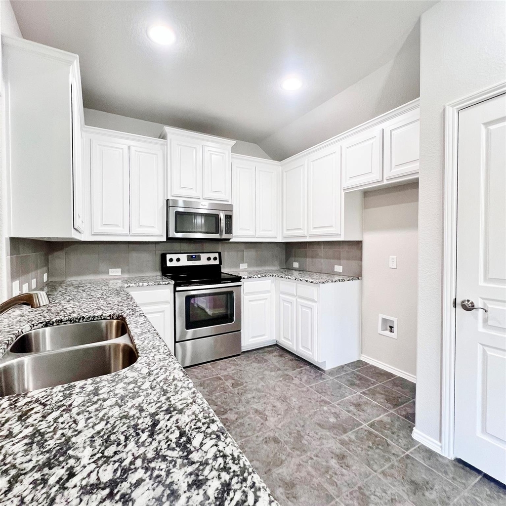 123 Timberline Drive - Photo 6
