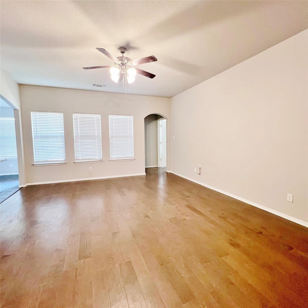 123 Timberline Drive - Photo 4