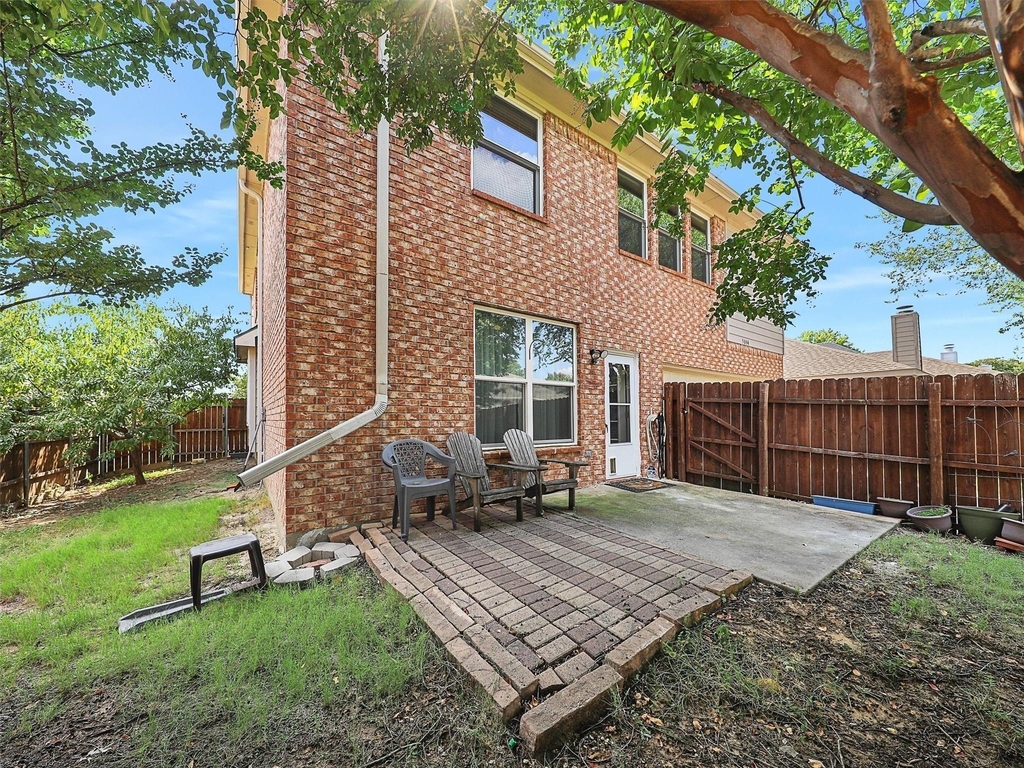 5004 Rain Forest Drive - Photo 1