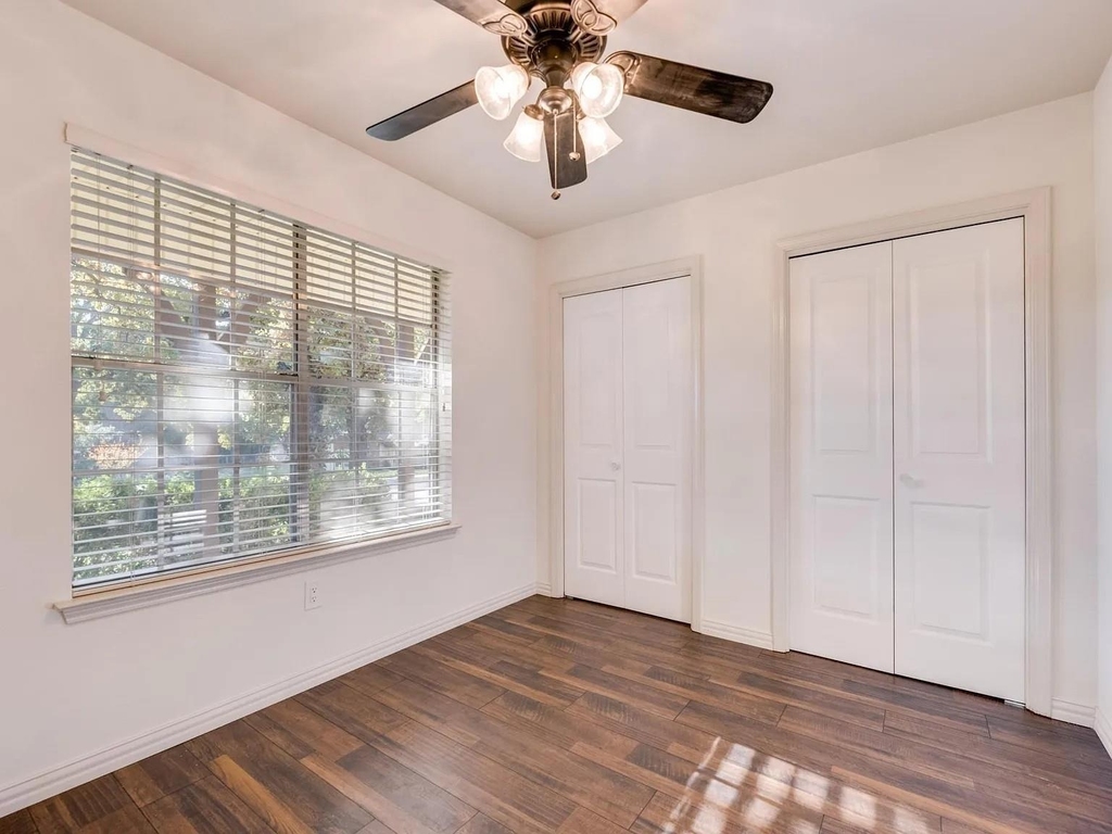 4919 Woodland Park Boulevard - Photo 11