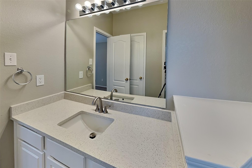 7016 Frost Lane - Photo 18