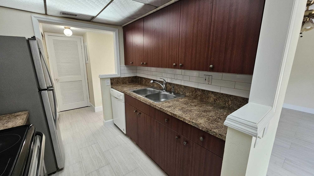 8801 W Sample Road - Photo 5