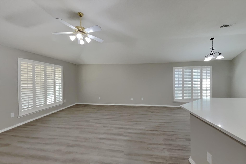 1822 Cancun Drive - Photo 3