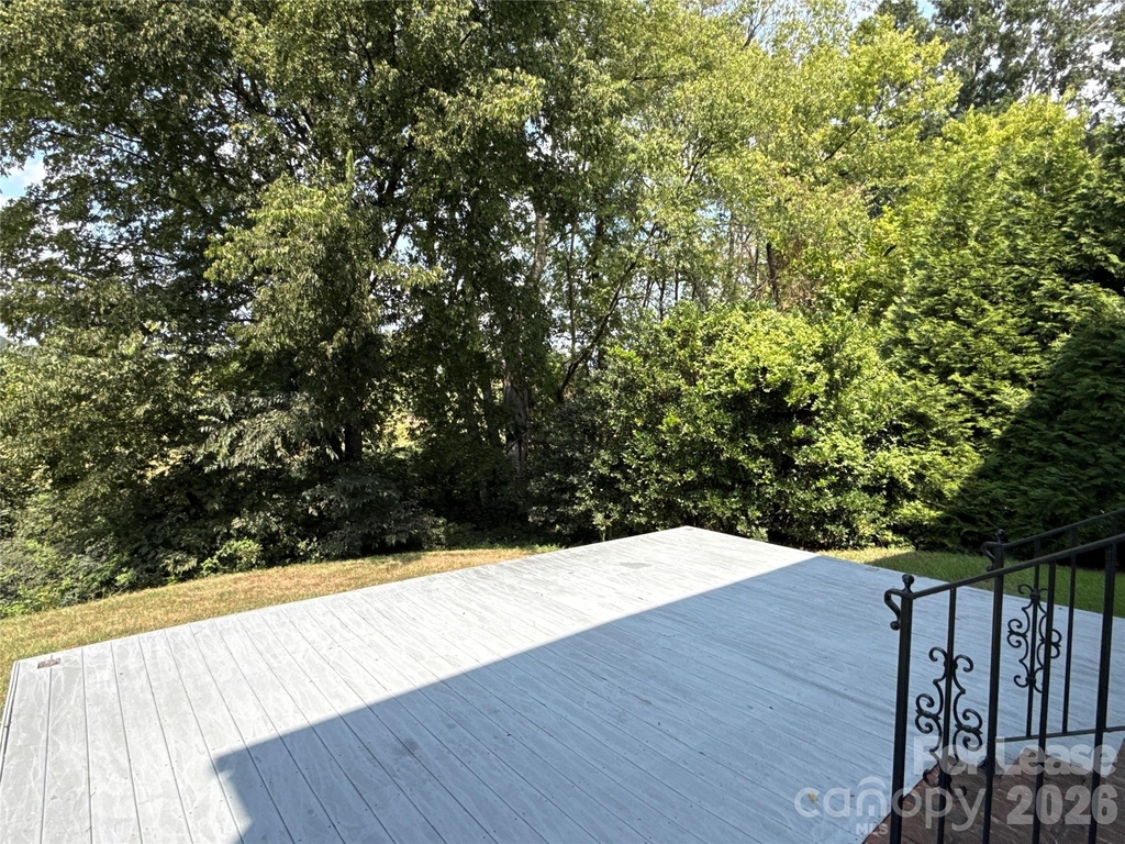 1032 Meadowbrook Lane Sw - Photo 17