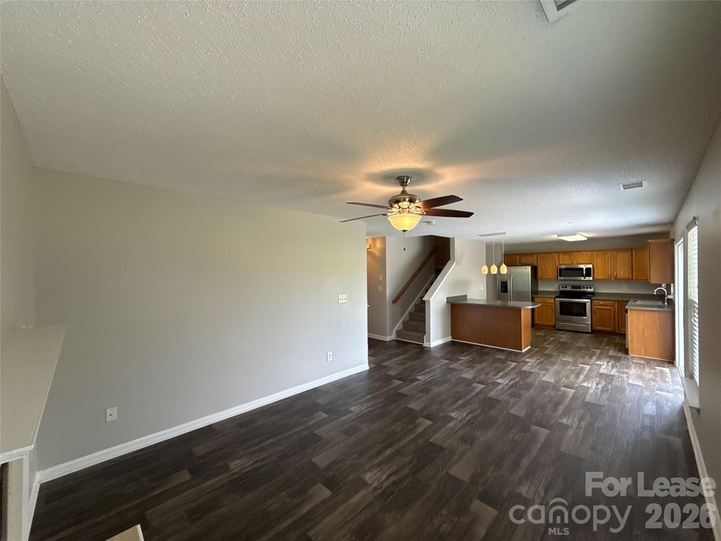 1032 Meadowbrook Lane Sw - Photo 2